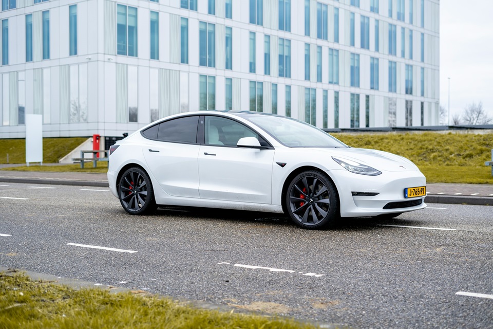 Voiture électrique d’occasion : qu’en est-il des batteries ?