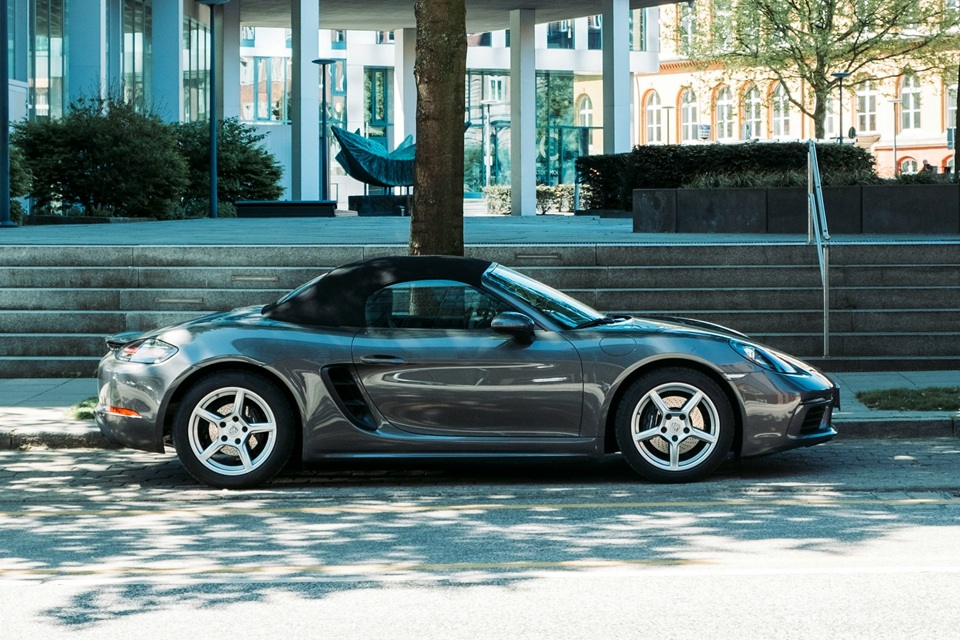 Été : comment rafraîchir votre voiture tout en économisant ?