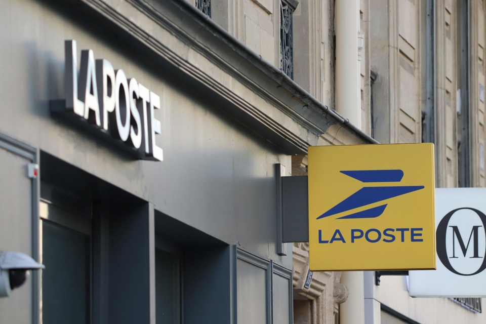 La Poste revend ses vélos électriques reconditionnés