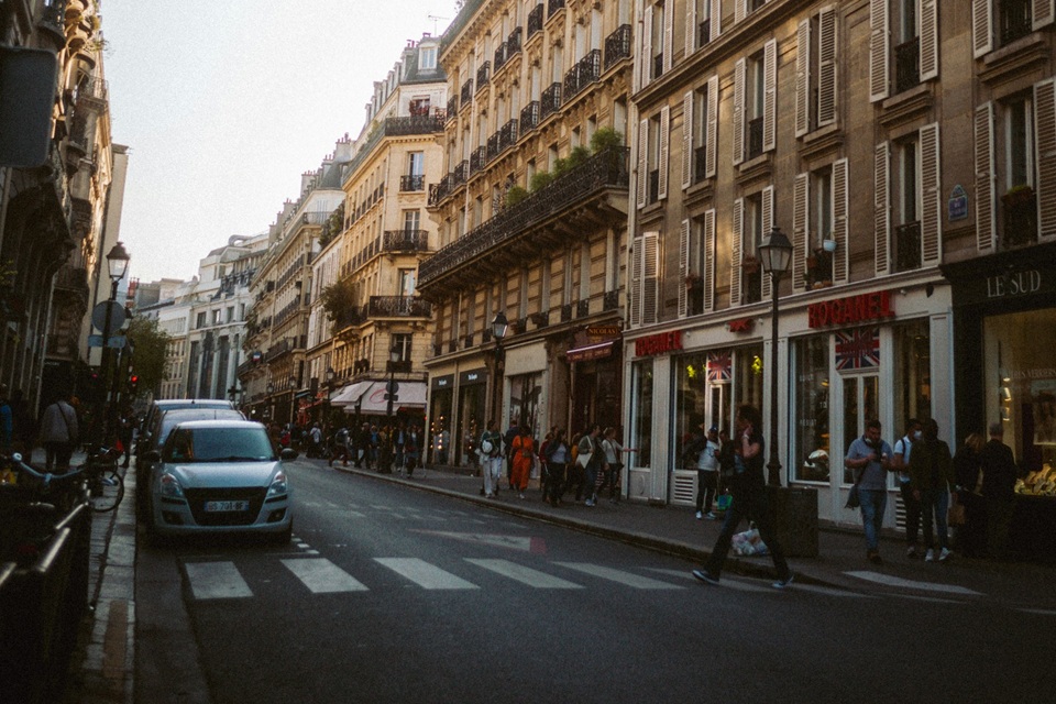 Passages piétons : des milliers de places en voirie supprimées
